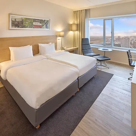 Ξενοδοχείο Crowne Plaza Towers By Ihg 4*