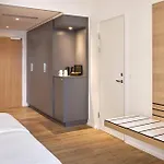 クラウンプラザ タワーズ 4*