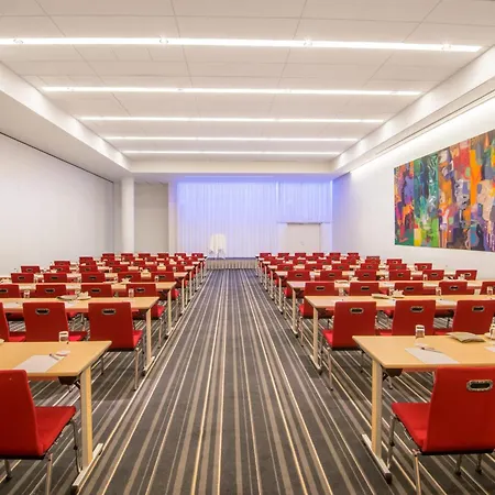 Crowne Plaza Towers By Ihg