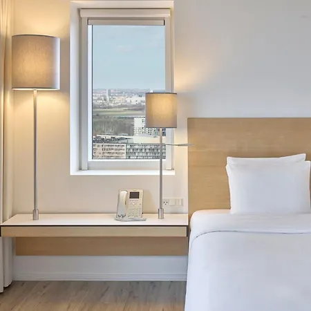 Hotel Crowne Plaza Towers By Ihg 4*