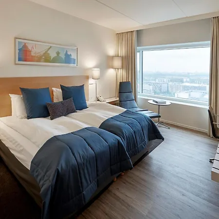 Crowne Plaza Towers By Ihg 4*