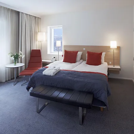 Otel Crowne Plaza Towers By Ihg 4*