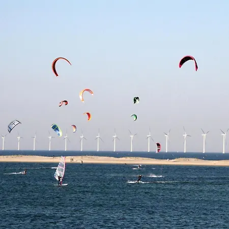 מלון Crowne Plaza Towers By Ihg