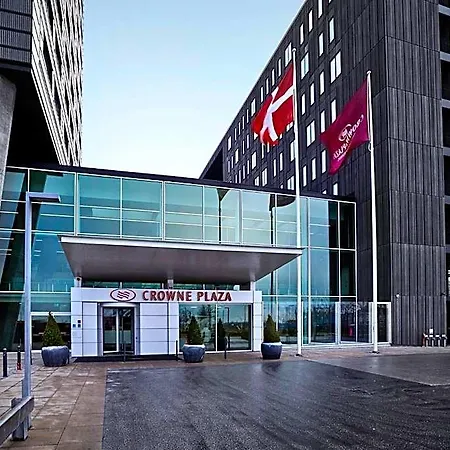 Crowne Plaza Towers By Ihg 4*