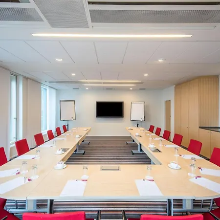 Crowne Plaza Towers By Ihg Hotel 4*