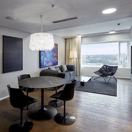 Crowne Plaza Towers By Ihg 4*