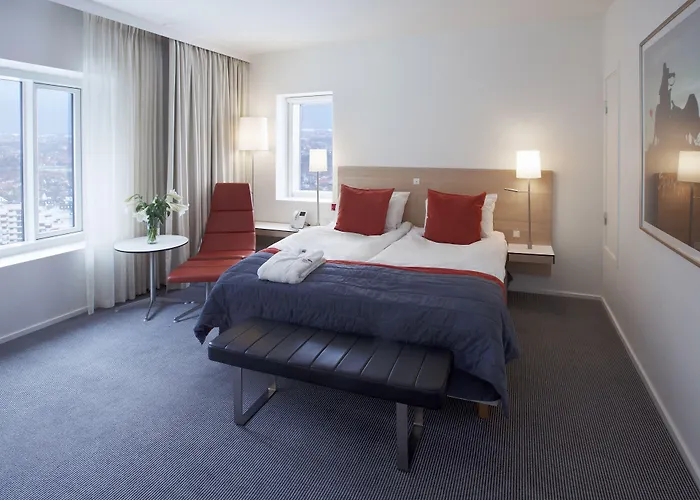 Hotel Crowne Plaza Towers By Ihg 4*