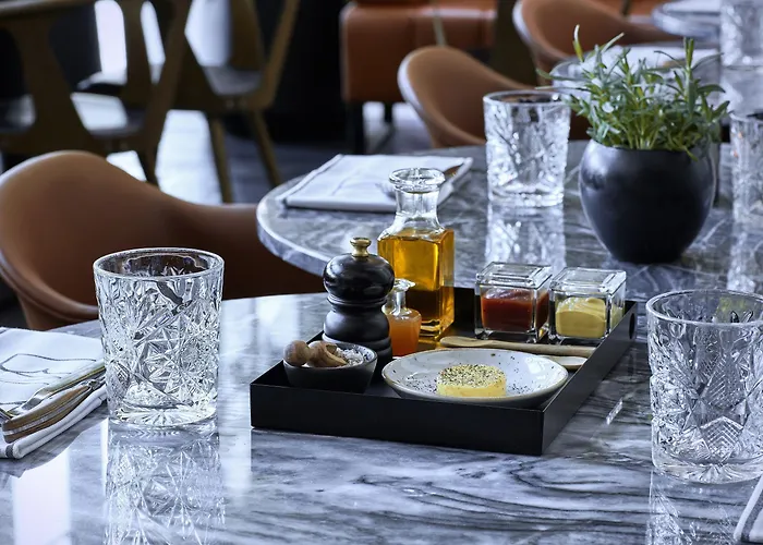 Crowne Plaza Towers By Ihg 4*