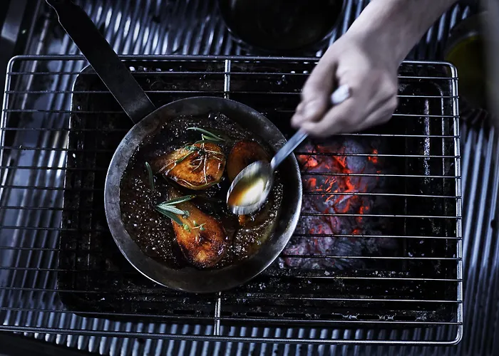 Hotel Crowne Plaza Towers By Ihg 4*