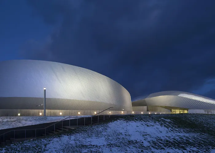 Crowne Plaza Towers By Ihg Hotel 4*